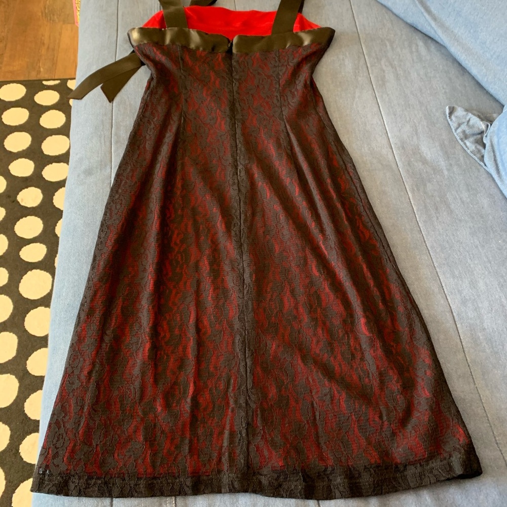 Make Offer Lace Overlay Dress - Picture 5 of 8